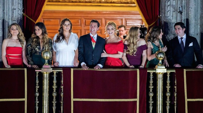 Esto costaron los vestidos que usó Angélica Rivera las noches del Grito de Independencia 