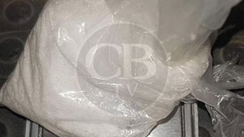 Arrestan a un automovilista que transportaba droga sintética