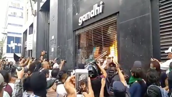 VIDEOS: Al grito de 