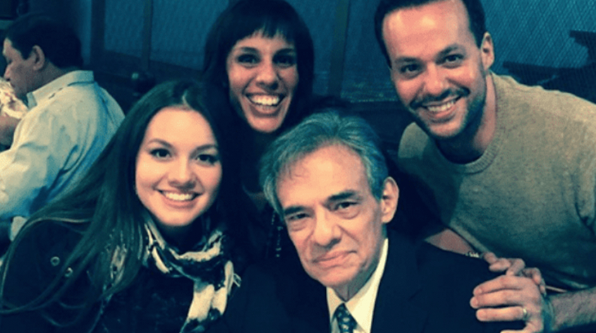 Sarita asegura que sus hermanos sí saben dónde están los restos de su padre, José José Sarita asegura que sus hermanos sí saben dónde están los restos de su padre, José José