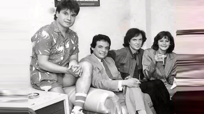 La historia de la famosa foto de José José Camilo Sesto 