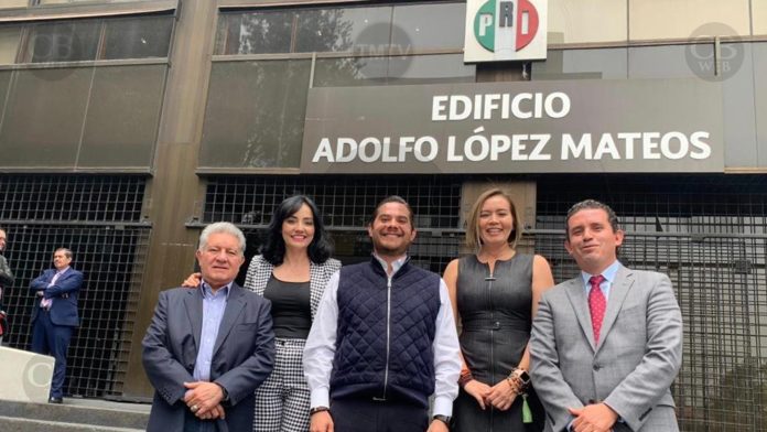Eduardo Orihuela se mantiene en la coordinación de la bancada del PRI