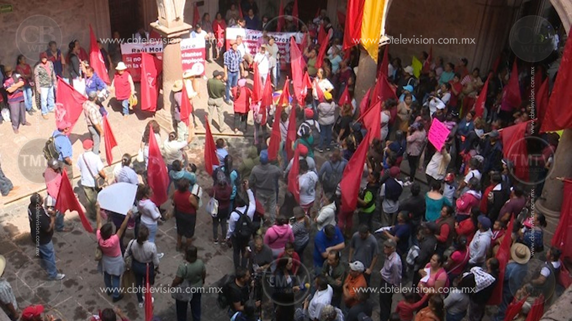 Movimiento Antorchista realiza marcha y se manifiesta en palacio municipal Movimiento Antorchista realiza marcha y se manifiesta en palacio municipal