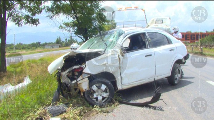Muere uno de los dos lesionados de la volcadura en la Morelia-Pátzcuaro