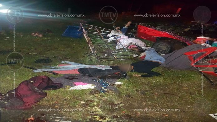 Sube a cinco el número de muertos tras choque vehicular a la altura de Capula
