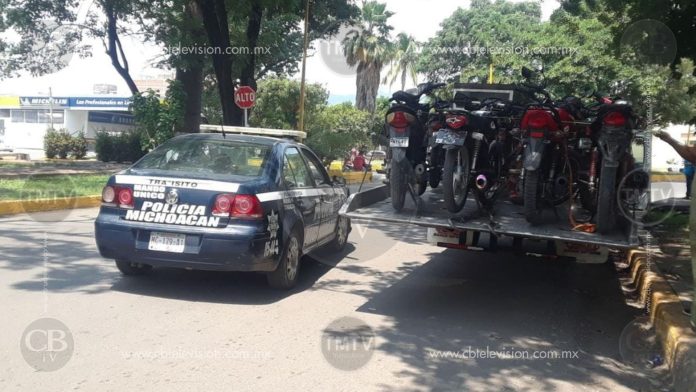 19 motos al corralón tras operativo en Apatzingán