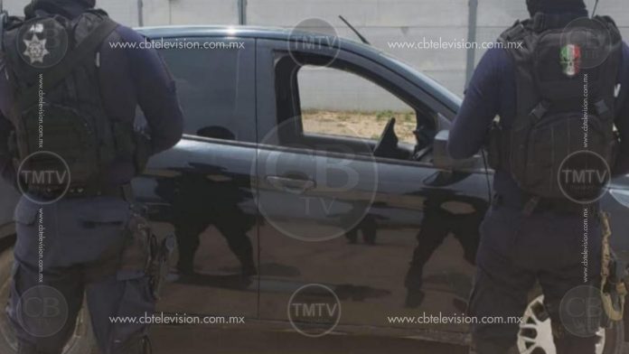 Asegura SSP vehículo robado, en la carretera La Mira-Arteaga