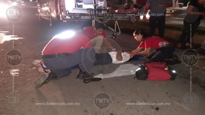 Motociclista atropella a jovencita de secundaria y se da a la fuga