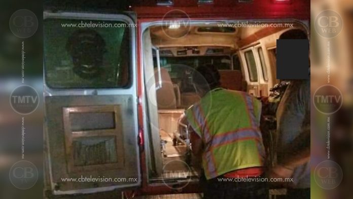 Le dan un levantón, lo balean, lo abandonan en un canal de agua pero sobrevive