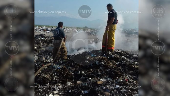 Arde en llamas basurero municipal de Apatzingán