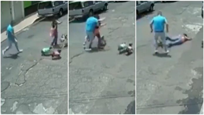 Video: Hombre taclea a mujer por pelea entre perros