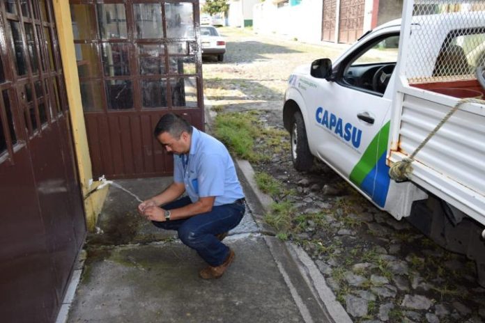 Capasu realiza pruebas de calidad de agua en Uruapan