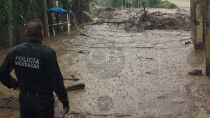 Intensa lluvia llena de miedo a los habitantes de Peribán