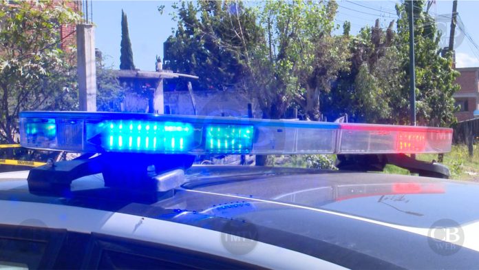 Lo balean al caminar por el centro de Sahuayo