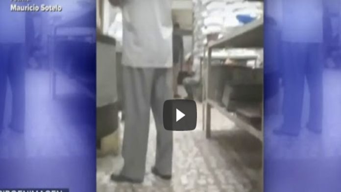 Video: Denuncian a panadero que golpeaba a empleado con discapacidad