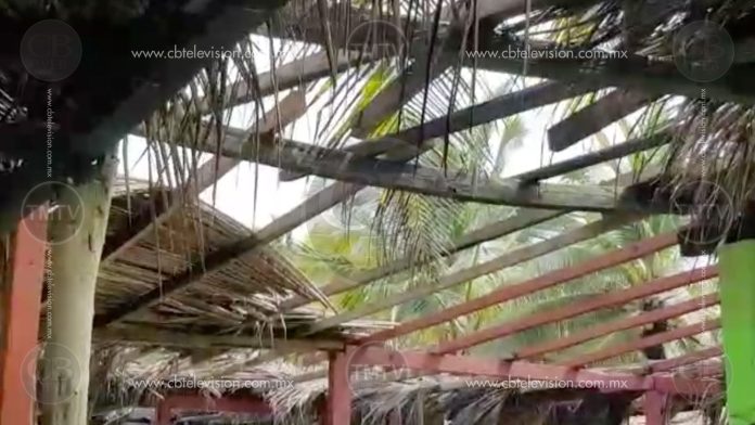 Tormenta deja daños en enramadas de Lázaro Cárdenas