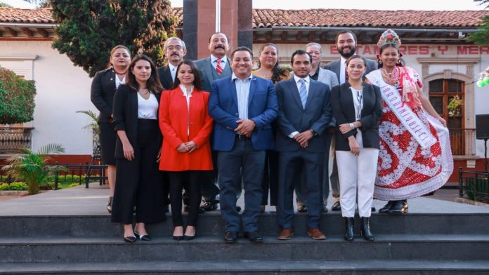 Participación ciudadana enriquece las fiestas patrias: Víctor Manríquez