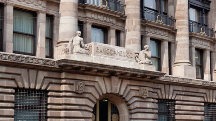 Banxico acuerda aumentar tasa de interés en 25 puntos base