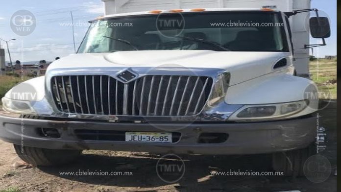 Aseguran camión con placas sobrepuestas en Tarímbaro