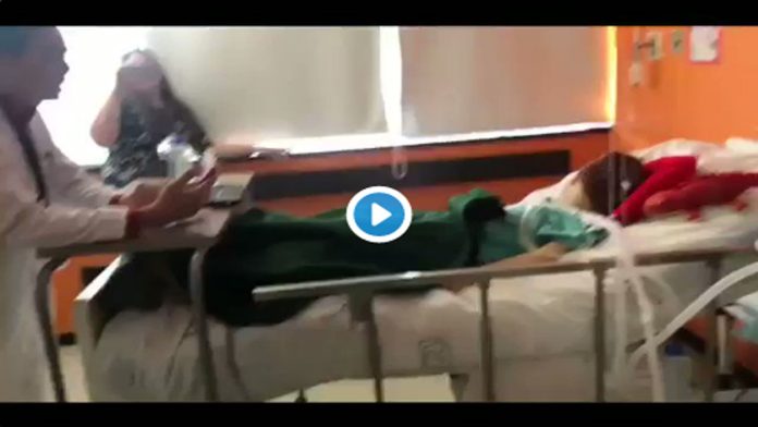 Video Viral: Médico del IMSS canta a niño enfermo; “Recuérdeme, no llores por favor”