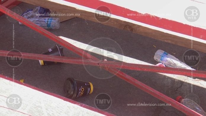 Morelianos dejan basura durante el festejo al desfile cívico militar