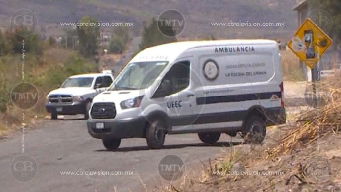 Tiran cuerpo de un policía en la carretera Jacona-Jiquilpan
