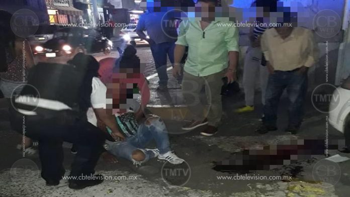 Balean a un hombre en la plaza de Santa María