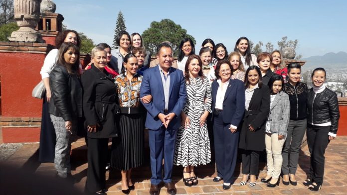SEGOB se reúne con mujeres empresarias para apostarle al tema económico