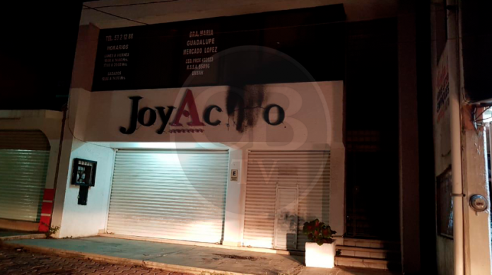 Conato de incendio en joyería movilizar a los bomberos