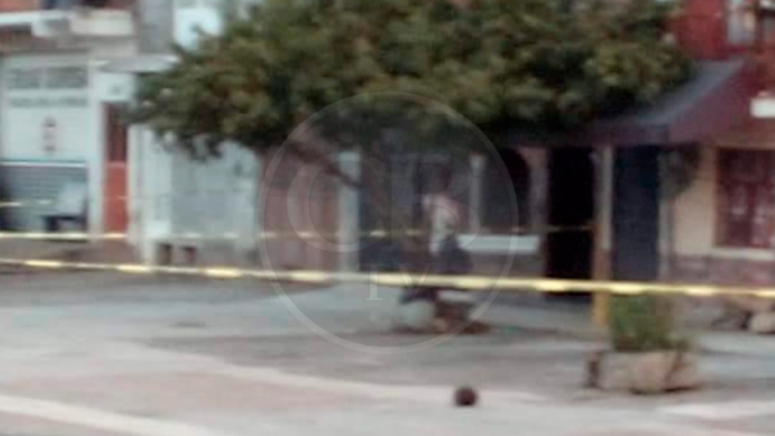 Abandonan dos cabezas humanas en calles de Quiroga