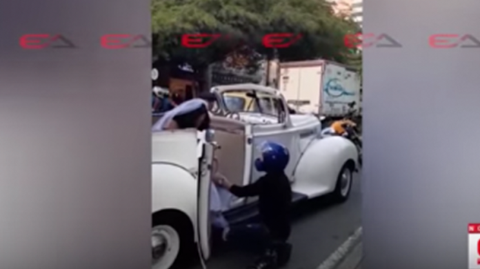 VIDEO: Joven persigue a su ex novia para pedirle que no se case