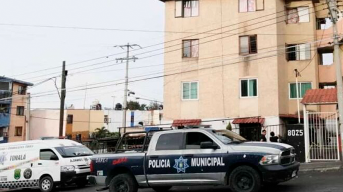 Niño se arroja de un tercer piso, para detener la pelea de sus padres