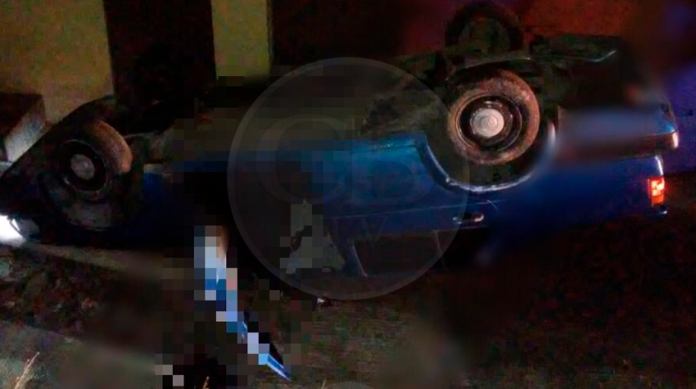 Vuelca su auto y se incendia al oriente de Morelia