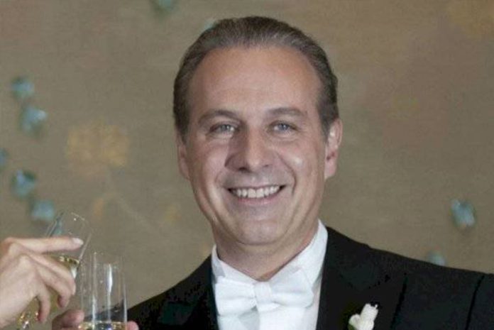 Embargan cuenta millonaria a abogado de Peña Nieto