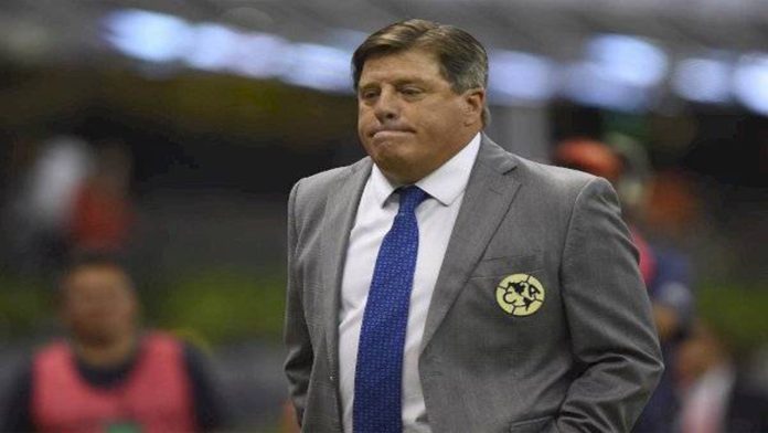 Suspenden tres partidos a “El Piojo” Herrera