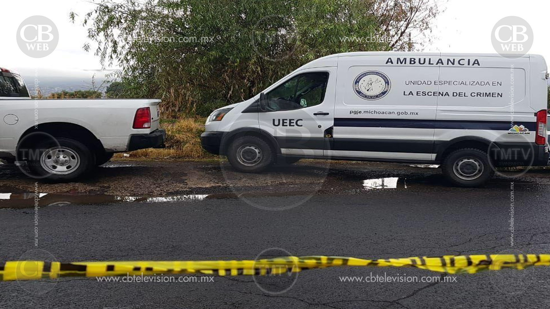 Atropella a un hombre en la pista de Occidente y termina destrozado Atropella a un hombre en la pista de Occidente y termina destrozado