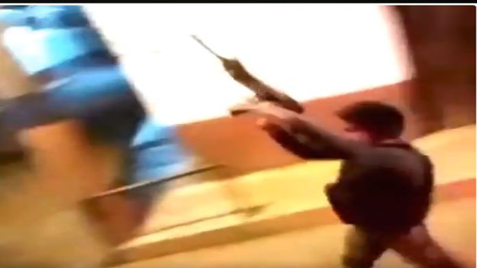 Video: Sicarios del Cártel de Sinaloa patrullan Durango con ametralladora Browning
