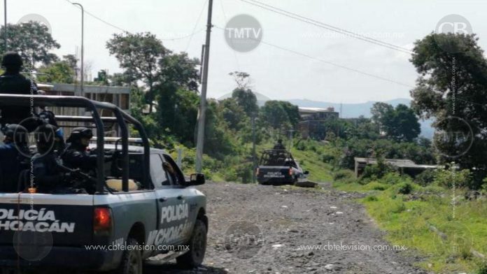 Balean a 5 hombres y los arrojan al fondo de una presa con todo y camioneta