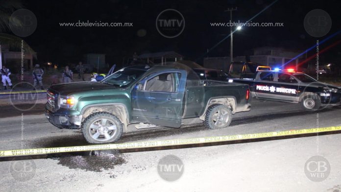 Abandonan una camioneta tras un tiroteo en Lázaro Cárdenas