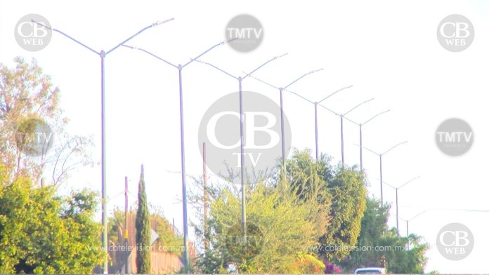Habitantes de Morelia reportan deficiencia en el funcionamiento del alumbrado público