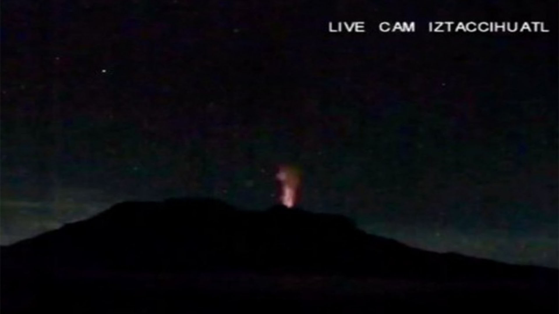Captan explosión en volcán Iztaccíhuatl; autoridades aseguran que fue una ilusión óptica Captan explosión en volcán Iztaccíhuatl; autoridades aseguran que fue una ilusión óptica