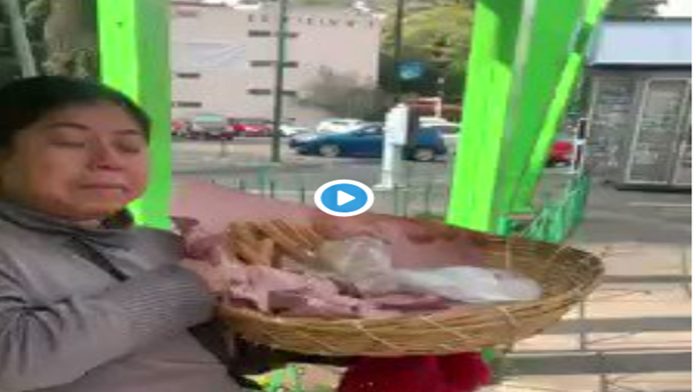 Video: Vendedora de churros denuncia que policías le tiraron sus churros; “Me hicieron calzón chino”