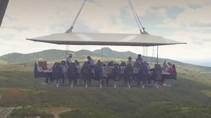 En Morelia podrás comer en las alturas con “Dinner in the Sky”