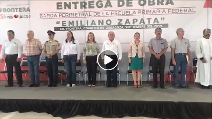 Video Viral: Maestro confunde el Juramento a la Bandera con el Padre Nuestro
