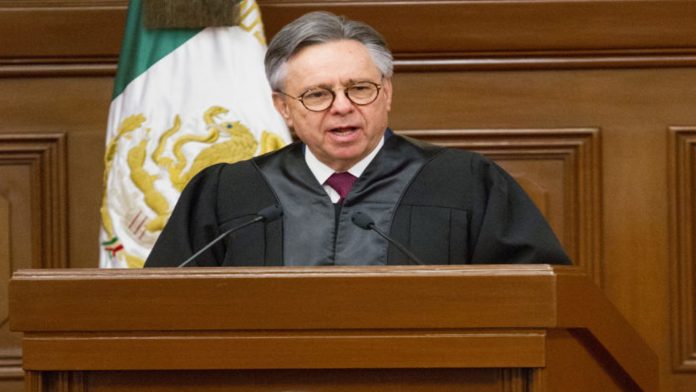 Renuncia ministro de la Suprema Corte; es investigado por Hacienda