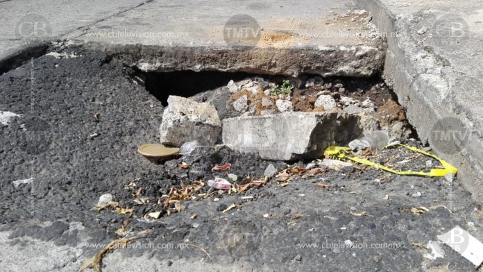 Ciudadanos denuncian hundimiento de carpeta asfáltica