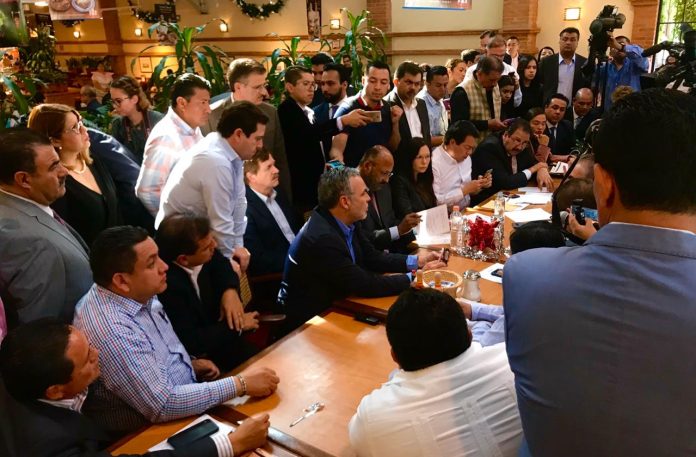 Se reúne Víctor Manríquez con la Jucopo para fortalecer municipios