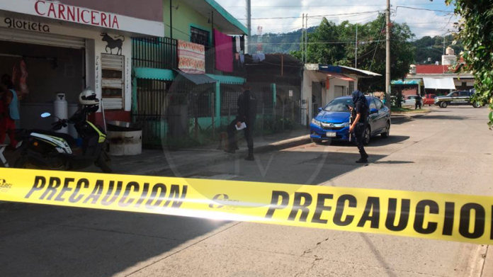 Asesinan a propietario de negocio de celulares
