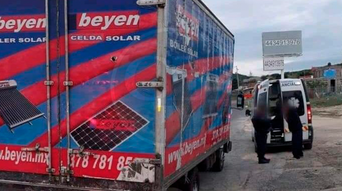 Recibe un balazo en el pecho al resistirse a un asalto