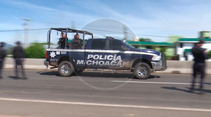 Se enfrentan a balazos ministeriales y sicarios